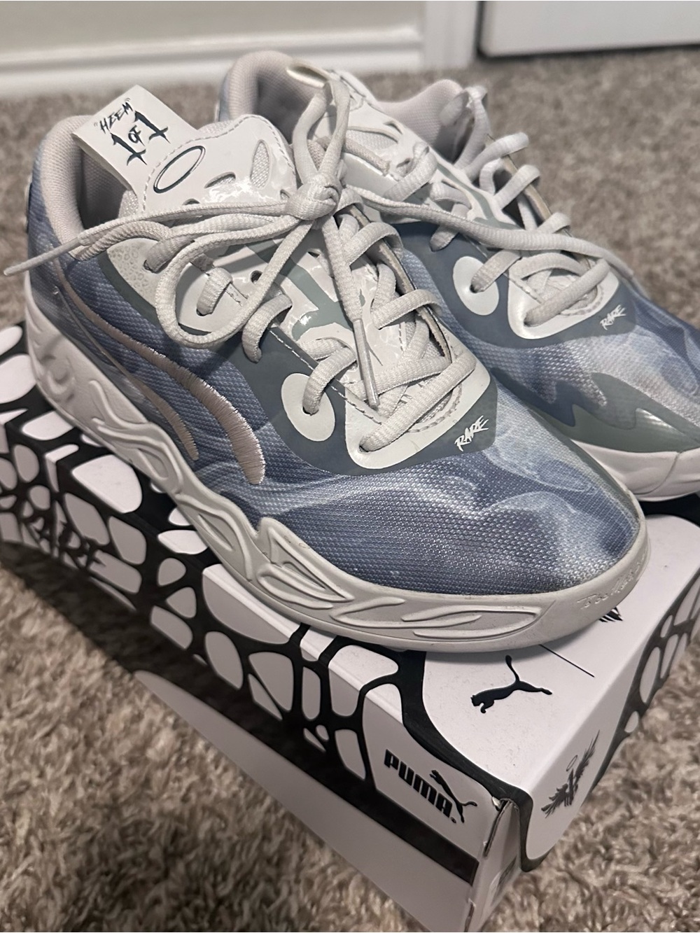Puma LaMelo Ball MB.04 Lo Team "Feather Grey" Kids Basketball Shoes Size 3C